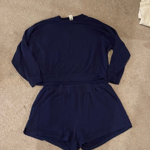 Smash and Tess sweater and short set - Picture 1 of 3